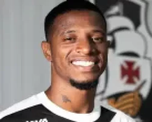 Vasco anuncia Tchê Tchê como reforço para 2025