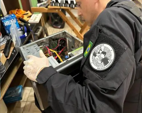 Homem é preso em flagrante por armazenar conteúdo de pornografia infantil