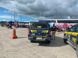 Foragidos são presos em ônibus da torcida do Ceará