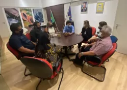 Deputada Alessandra Vieira visita secretarias estaduais com prefeitos de Quixaba e Catende