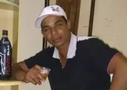Homem morto a tiros quando chegava em casa durante a madrugada