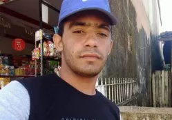 Encapuzados assassinam rapaz que trabalhava como pedreiro