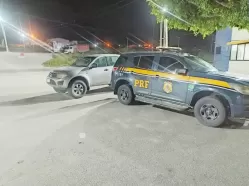 Após fuga e colisão em veículos, caminhonete roubada é recuperada pela PRF em Tacaimbó