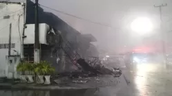 Mercado de Tamandaré é destruído após incêndio
