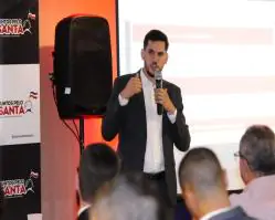 Com 13 propostas, Marino Abreu oficializa candidatura à presidência do Santa Cruz